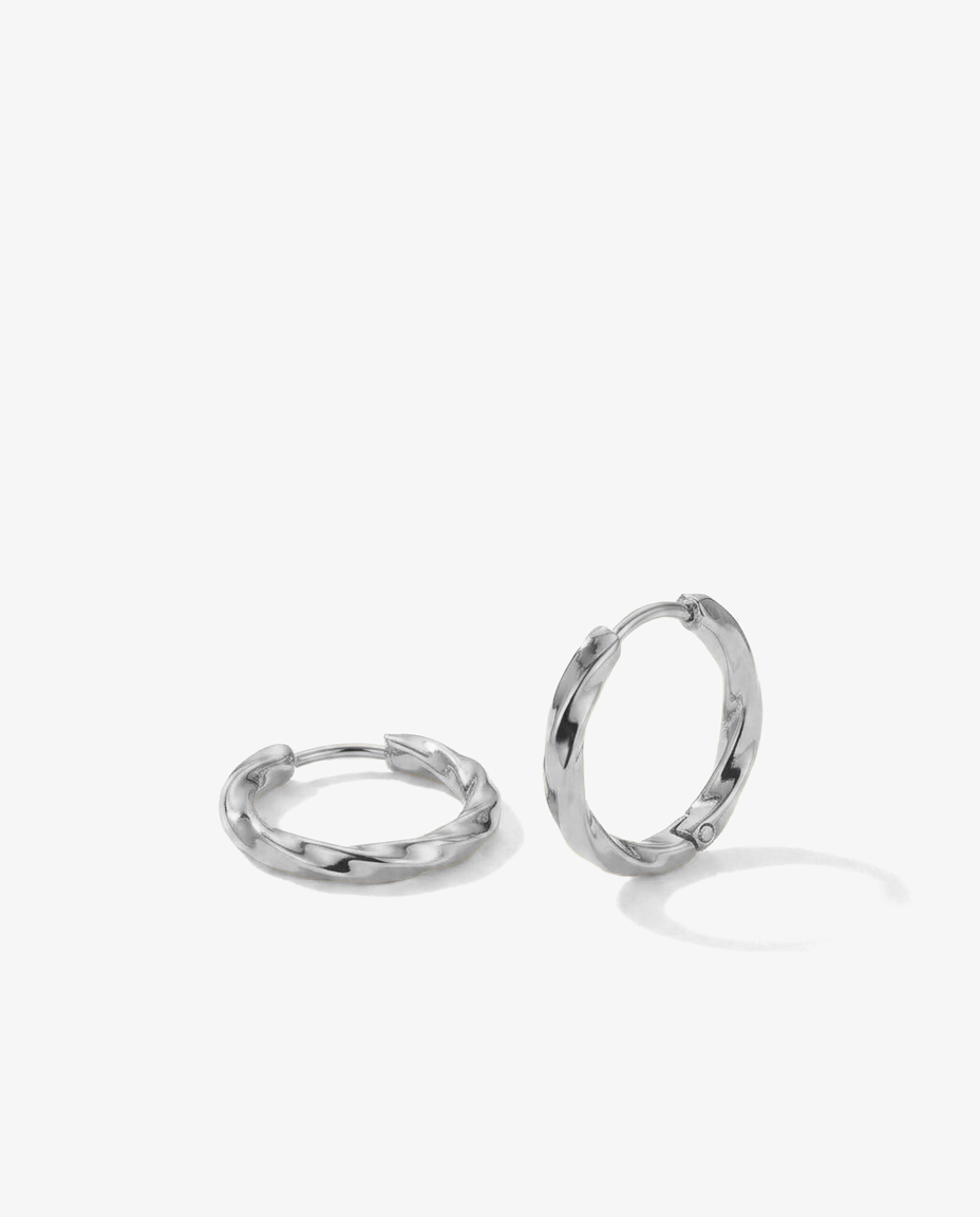 Möbius Hoops