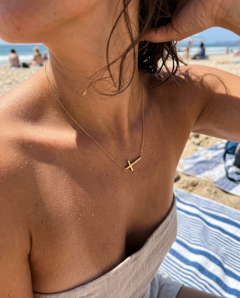 Orizzontale Cross Necklace