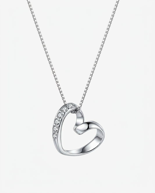 Pavé Cuore Vuoto Necklace