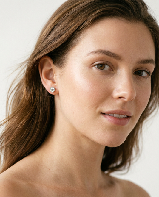 Solitario Studs