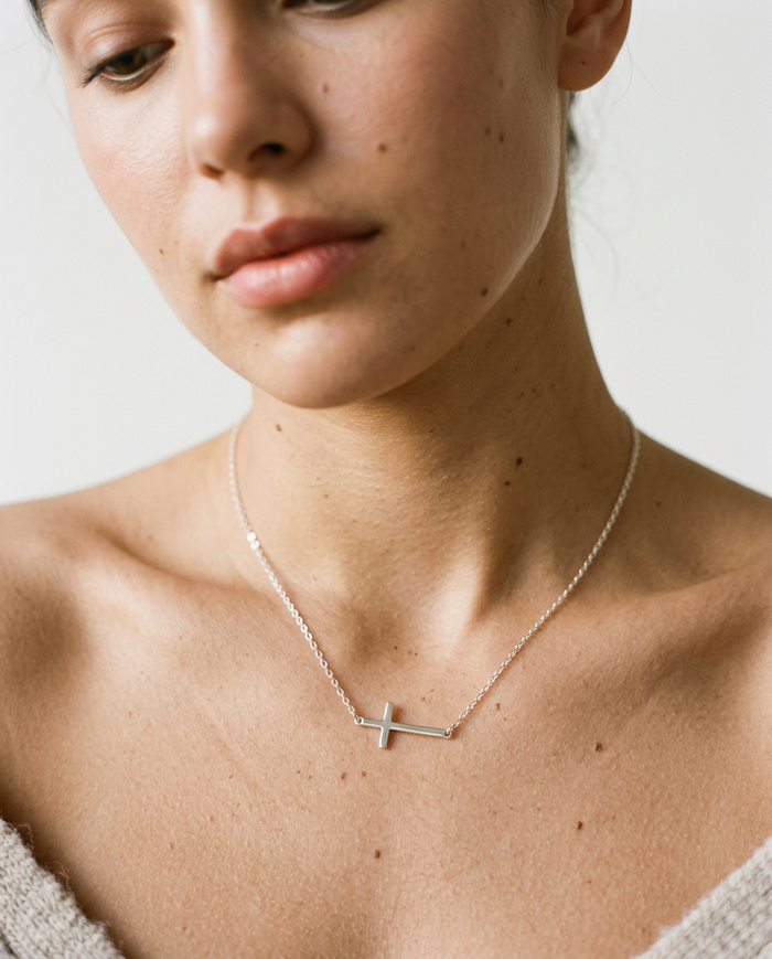 Orizzontale Cross Necklace