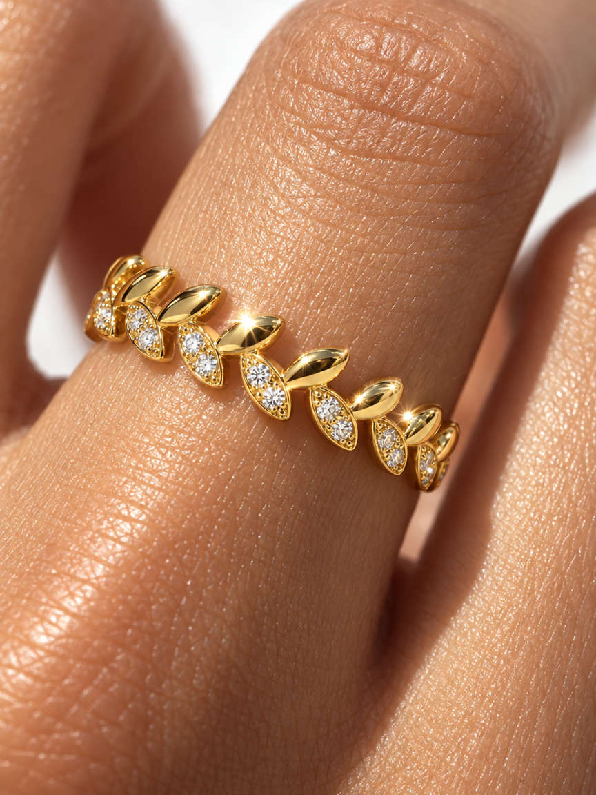 Leaf Pavé Ring
