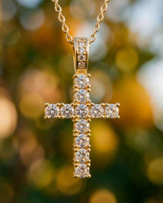 Como Cross Necklace