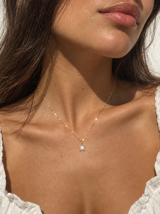 Star Pearl Pendant Necklace