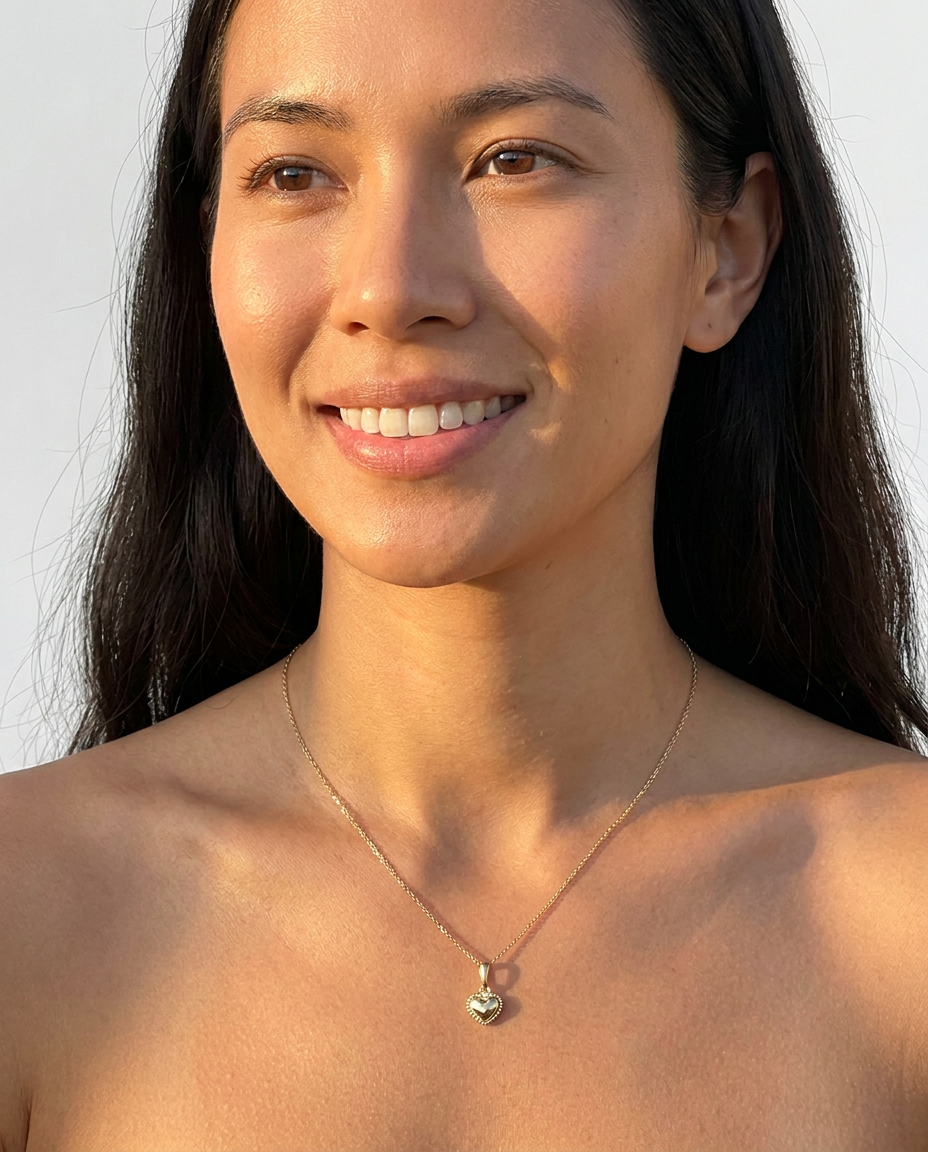 Amoretta Pendant Necklace