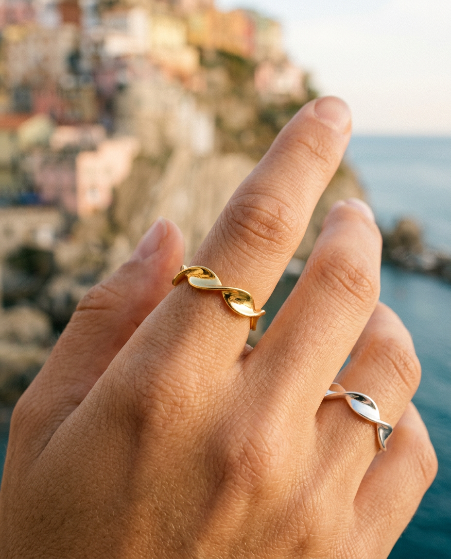 Twisted Band Ring