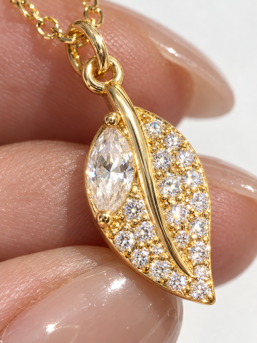 Pavé Laurel Necklace