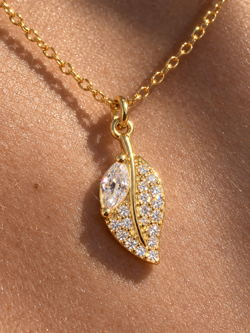 Pavé Laurel Necklace