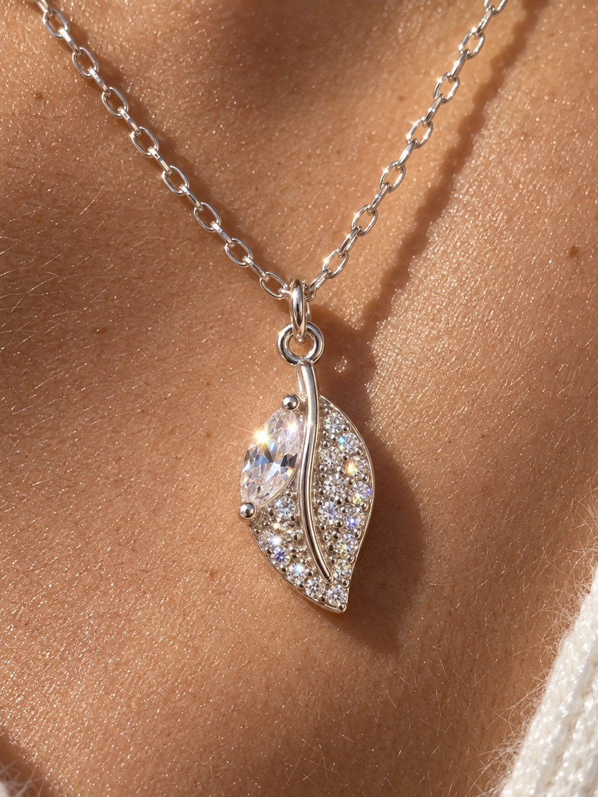 Pavé Laurel Necklace