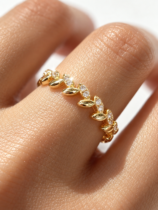 Leaf Pavé Ring
