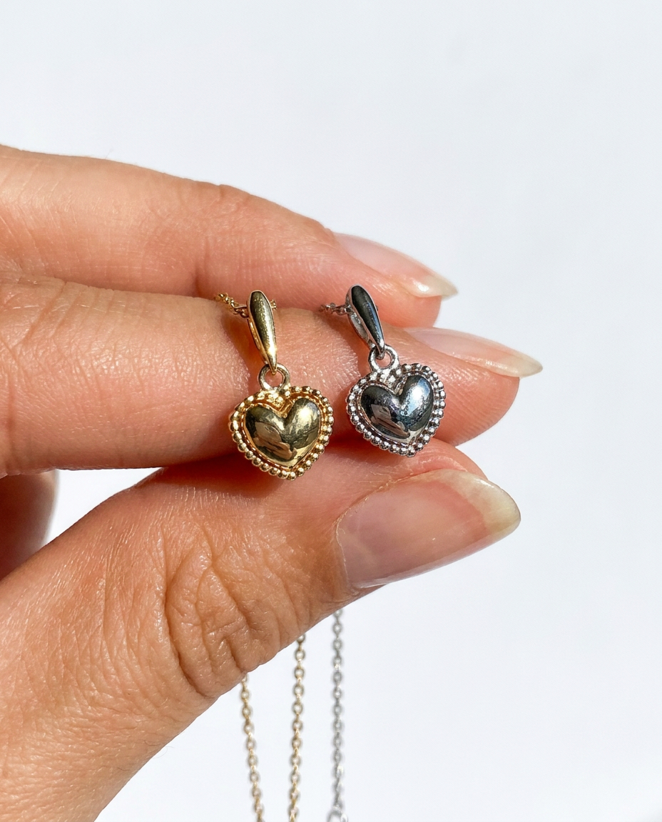 Amoretta Pendant Necklace