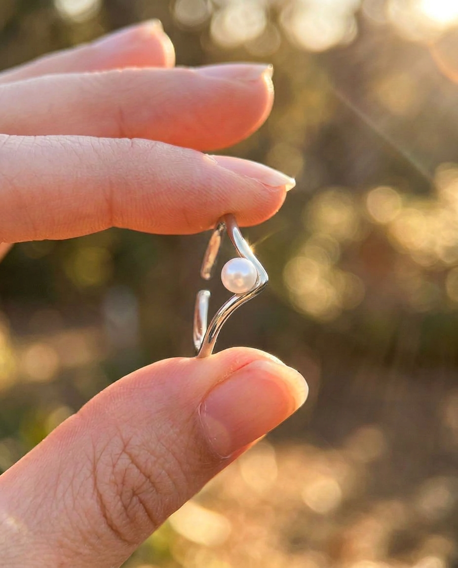 Pearl V Ring